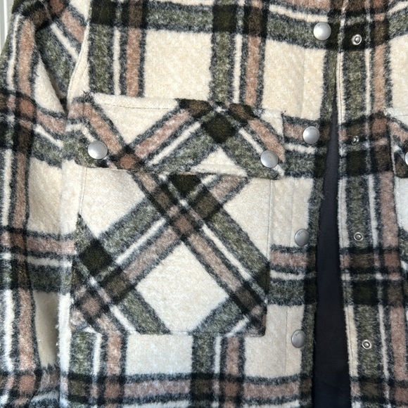 Blanknyc neutral shacket size small - Picture 5 of 5